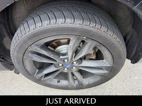 Used 2019 Ford Edge ST w/ Equipment Group 401A AWD/4WD image 13