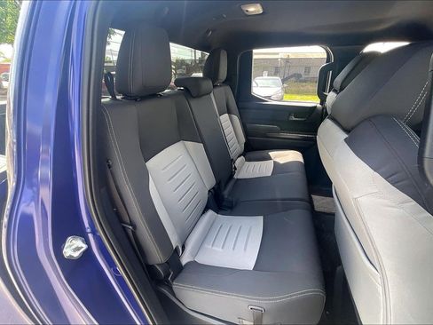 Used 2025 Toyota Tacoma TRD Off-Road image 31