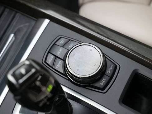 Used 2014 BMW X5 xDrive50i image 38