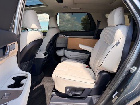 Used 2024 Hyundai Palisade Limited AWD/4WD image 5
