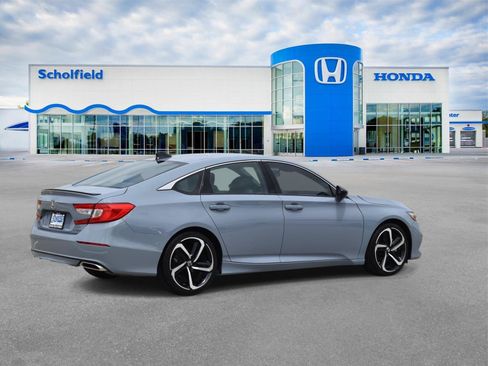 Used 2022 Honda Accord Sport image 3