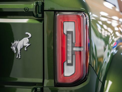 Used 2025 Ford Bronco Outer Banks image 7