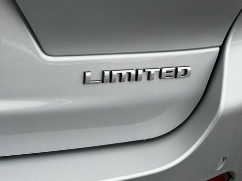 Certified 2023 Jeep Grand Cherokee L Limited w/ Trailer Tow Group (B) image 30