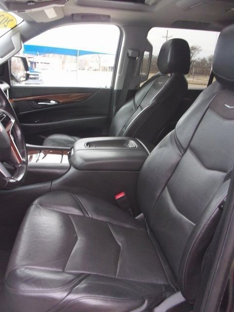 Used 2020 Cadillac Escalade Premium Luxury AWD/4WD image 31