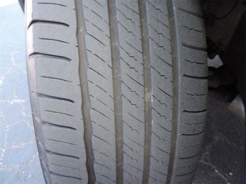 Certified 2025 Cadillac XT5 Premium Luxury image 16