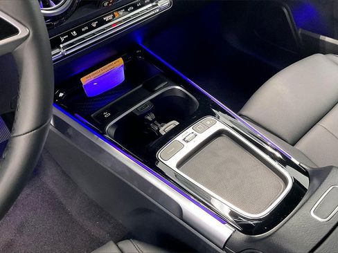 New 2025 Mercedes-Benz GLB 250 4MATIC image 7