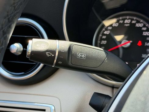 Used 2016 Mercedes-Benz C 300 4MATIC Sedan image 36