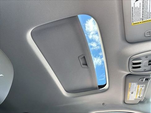 New 2026 Chevrolet Trax ACTIV w/ Sunroof Package FWD image 28