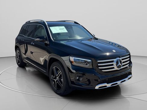 New 2026 Mercedes-Benz GLB 250 4MATIC image 7
