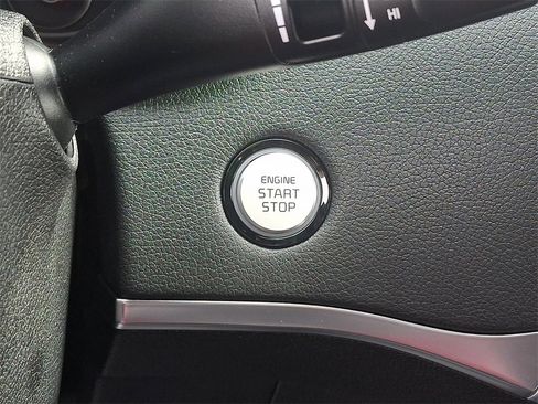 Certified 2022 Kia Stinger GT-Line image 24