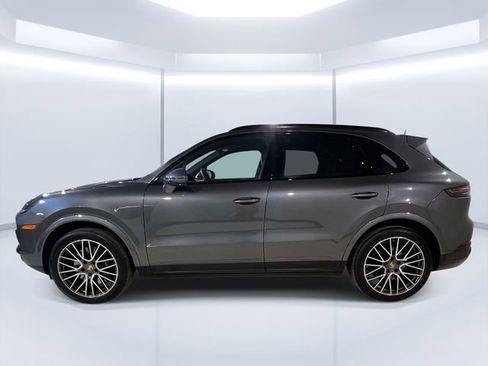 Certified 2023 Porsche Cayenne AWD/4WD image 4