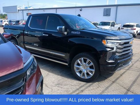 Used 2024 Chevrolet Silverado 1500 High Country AWD/4WD image 6
