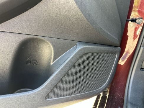 Used 2024 Nissan Altima 2.5 SV FWD image 31