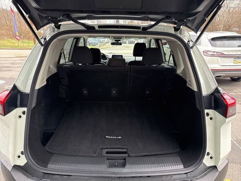 Used 2023 Nissan Rogue S image 21