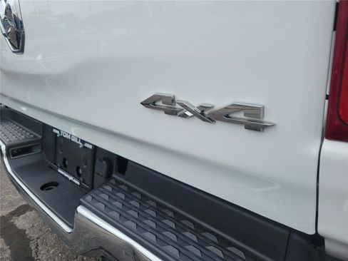 Used 2024 RAM 1500 Laramie AWD/4WD image 8