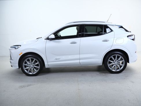 Used 2025 Buick Encore GX Avenir w/ Avenir Technology Package AWD/4WD image 10