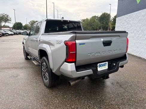 Used 2024 Toyota Tacoma TRD Sport RWD image 3