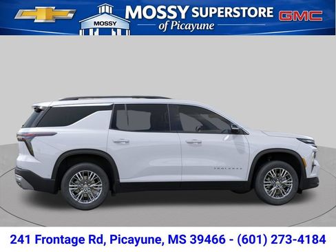 New 2026 Chevrolet Traverse LT w/ Driver Confidence Package FWD image 5