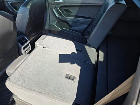 Used 2021 Volkswagen Tiguan SEL Premium R-Line image 32