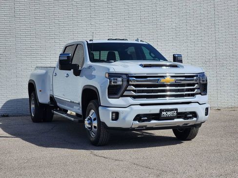 New 2026 Chevrolet Silverado 3500 High Country w/ High Country Premium Package AWD/4WD image 2