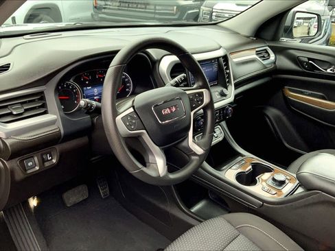 Used 2023 GMC Acadia SLE w/ Driver Convenience Package image 15