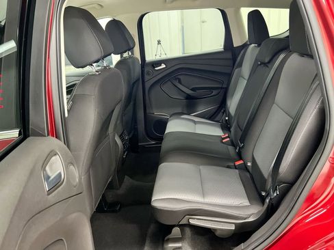 Used 2017 Ford Escape SE w/ Equipment Group 201A FWD image 22