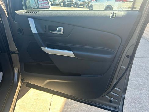 Used 2014 Ford Edge SEL w/ Equipment Group 205A AWD/4WD image 16