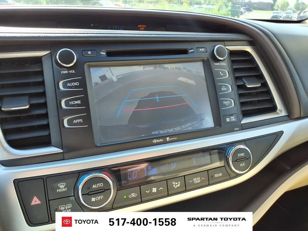 Used 2015 Toyota Highlander XLE FWD image 24