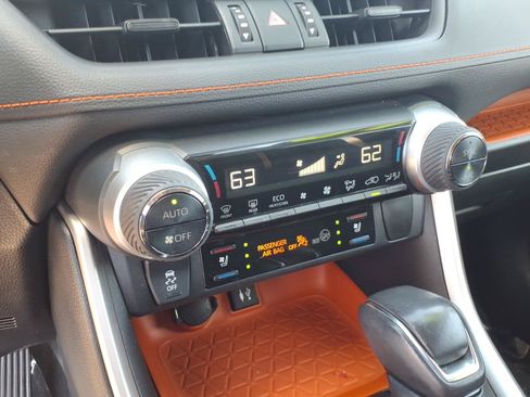 Certified 2019 Toyota RAV4 Adventure w/ Cold Weather Package AWD/4WD image 19