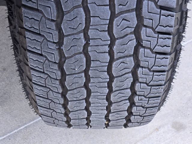 Used 2025 Chevrolet Tahoe Z71 AWD/4WD image 12