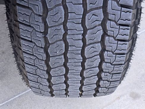 Used 2025 Chevrolet Tahoe Z71 AWD/4WD image 12