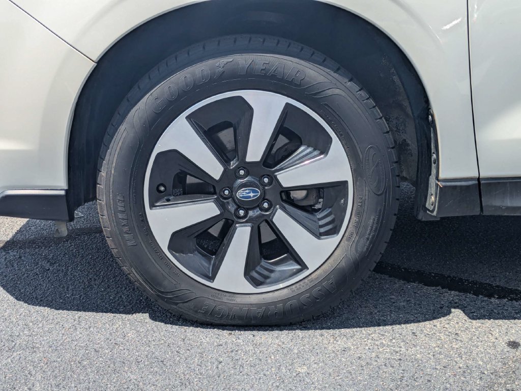 Used 2017 Subaru Forester 2.5i Limited w/ Popular Package #1 AWD/4WD image 12