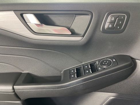 Used 2025 Ford Escape Platinum image 27