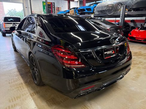Used 2018 Mercedes-Benz S 63 AMG S 4MATIC Sedan image 9