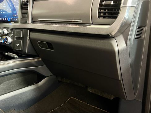 Used 2024 Ford F250 Platinum AWD/4WD image 34