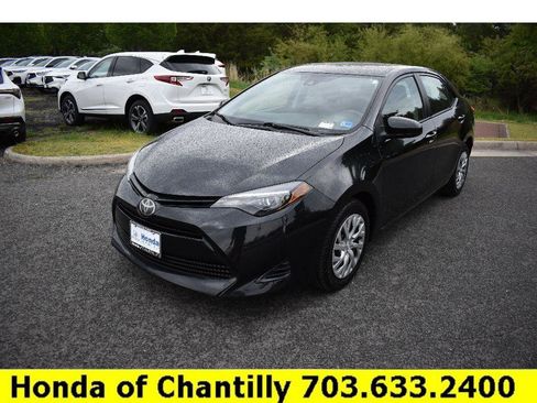 Used 2019 Toyota Corolla LE FWD image 3