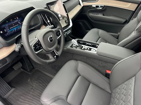 New 2026 Volvo XC90 B5 Plus w/ Protection Package image 9