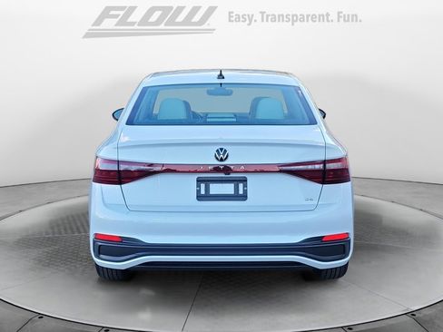 New 2026 Volkswagen Jetta SE image 6