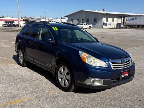 Used 2011 Subaru Outback 2.5i Premium w/ All-Weather Pkg AWD/4WD image 1
