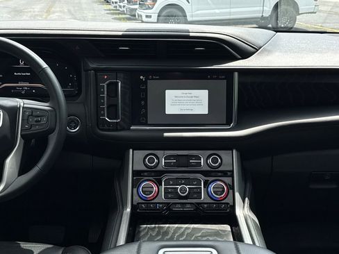 Used 2023 GMC Yukon Denali w/ Max Trailering Package AWD/4WD image 19