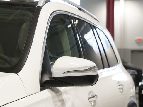 New 2026 Mercedes-Benz GLS 450 4MATIC image 9