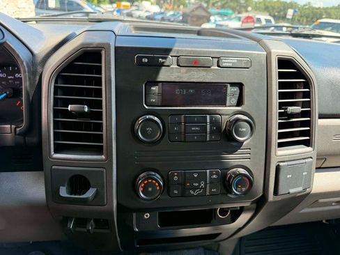 Used 2019 Ford F550 4x4 Crew Cab Super Duty w/ Power Equipment Group image 32
