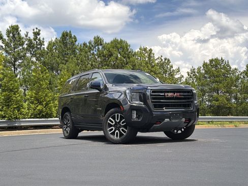Used 2023 GMC Yukon AT4 w/ AT4 Premium Package AWD/4WD image 2