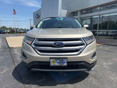 Used 2018 Ford Edge Titanium w/ Equipment Group 301A AWD/4WD image 2