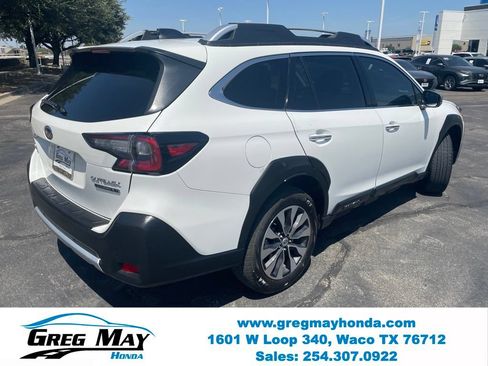 Used 2025 Subaru Outback Touring XT AWD/4WD image 3