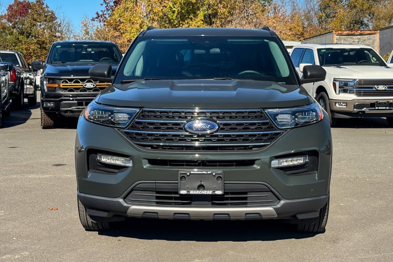 Used 2024 Ford Explorer XLT w/ Equipment Group 202A AWD/4WD image 5