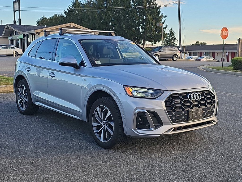 Certified 2022 Audi Q5 2.0T Premium w/ Convenience Package AWD/4WD image 1