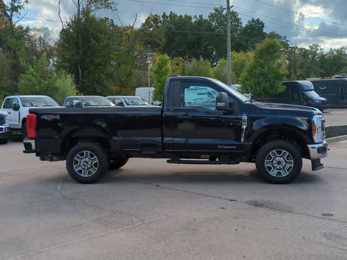 New 2025 Ford F250 XLT image 9