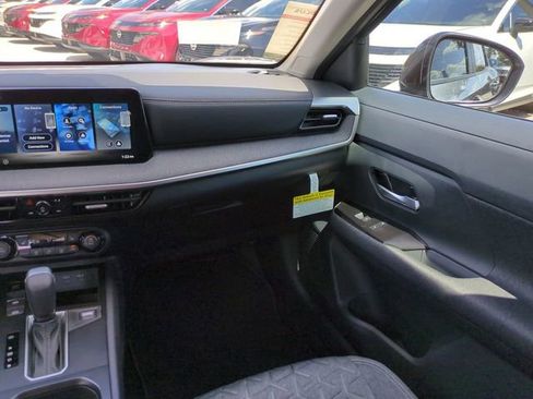 New 2026 Nissan Kicks SV w/ SV Premium Package FWD image 15