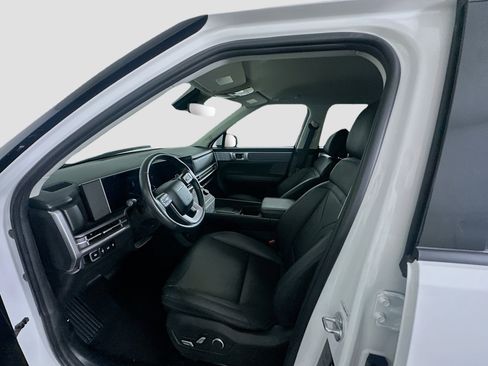 Used 2025 Hyundai Santa Fe SEL AWD/4WD image 13